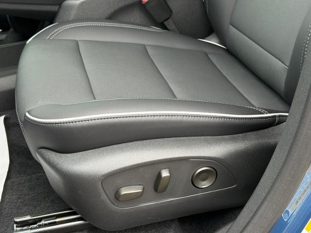 2025 Buick Enclave Vehicle Photo in COLUMBIA, MO 65203-3903