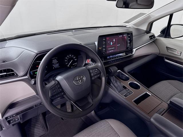 2022 Toyota Sienna Vehicle Photo in Everett, WA 98204