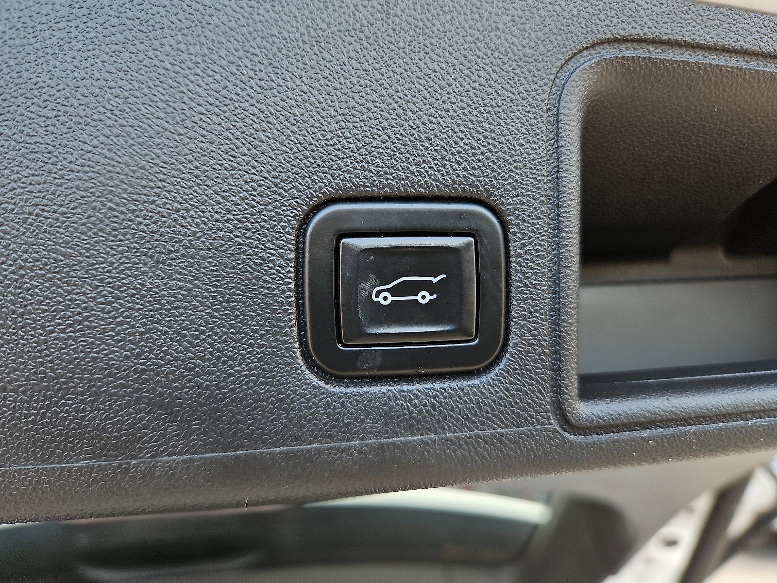 2021 GMC Terrain Vehicle Photo in Trevose, PA 19053