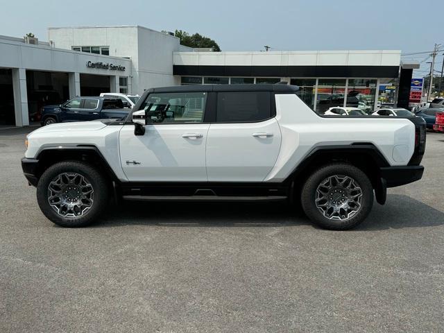 2024 GMC HUMMER EV Pickup Vehicle Photo in LOWELL, MA 01852-4336