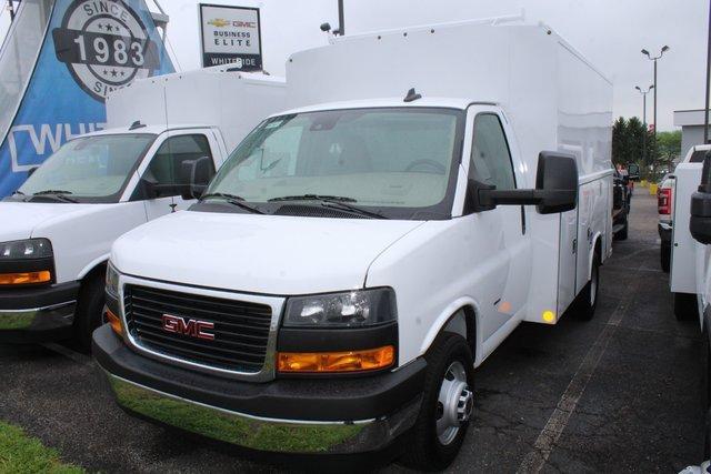 2024 GMC Savana Cutaway 3500 Vehicle Photo in SAINT CLAIRSVILLE, OH 43950-8512