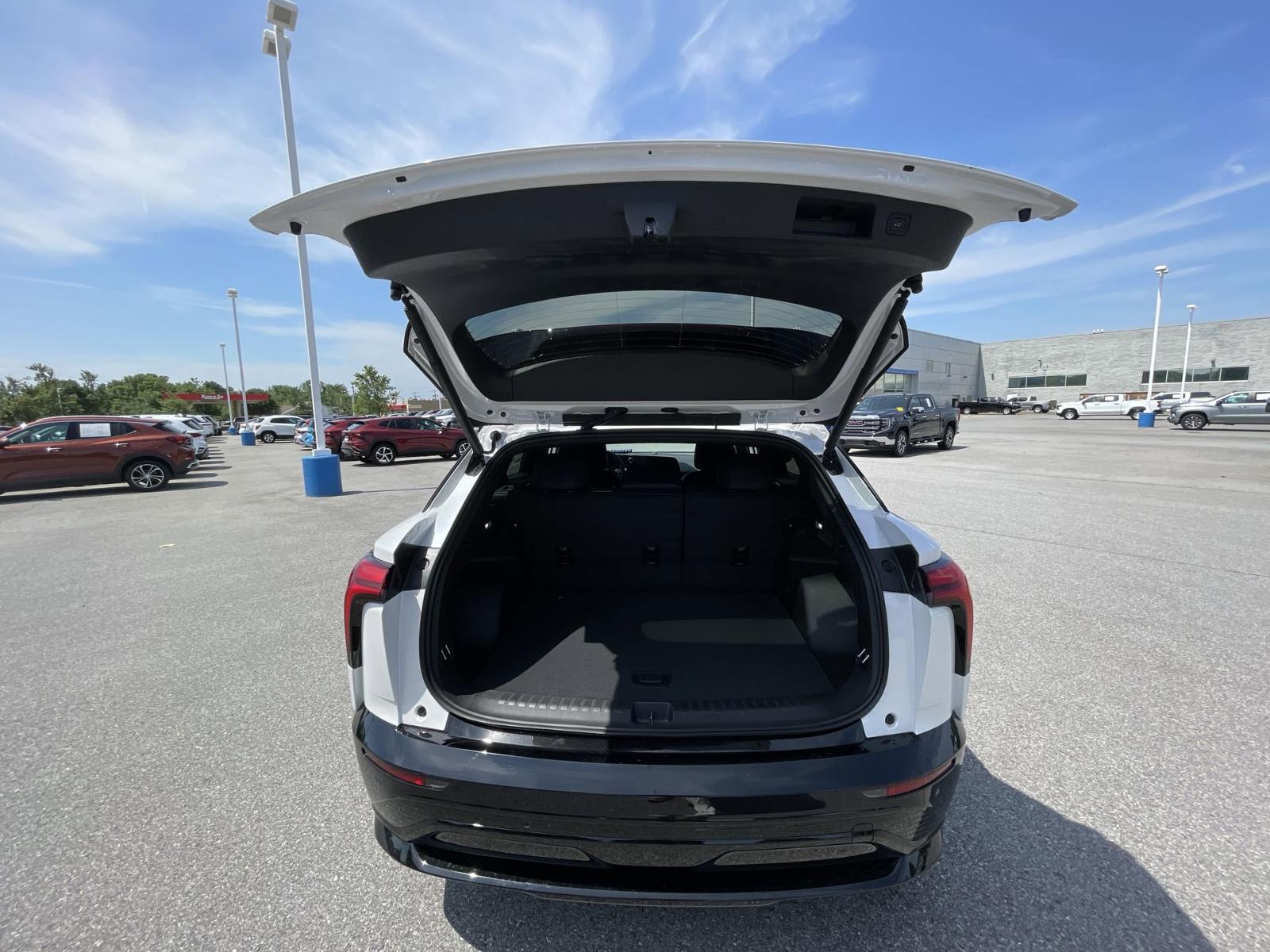 2024 Chevrolet Blazer EV Vehicle Photo in BENTONVILLE, AR 72712-4322