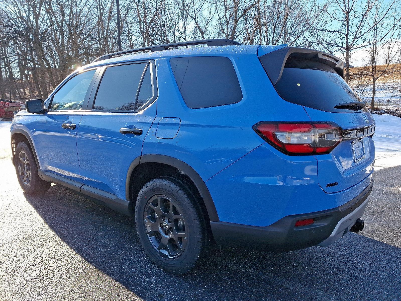 2025 Honda Pilot Vehicle Photo in Harrisburg, PA 17111