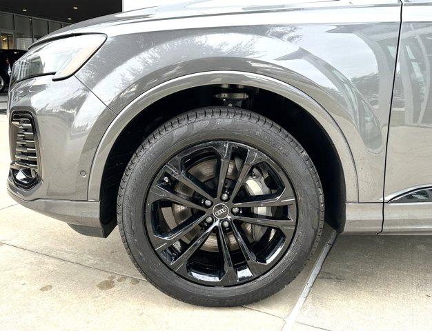 2025 Audi Q7 Vehicle Photo in HOUSTON, TX 77090