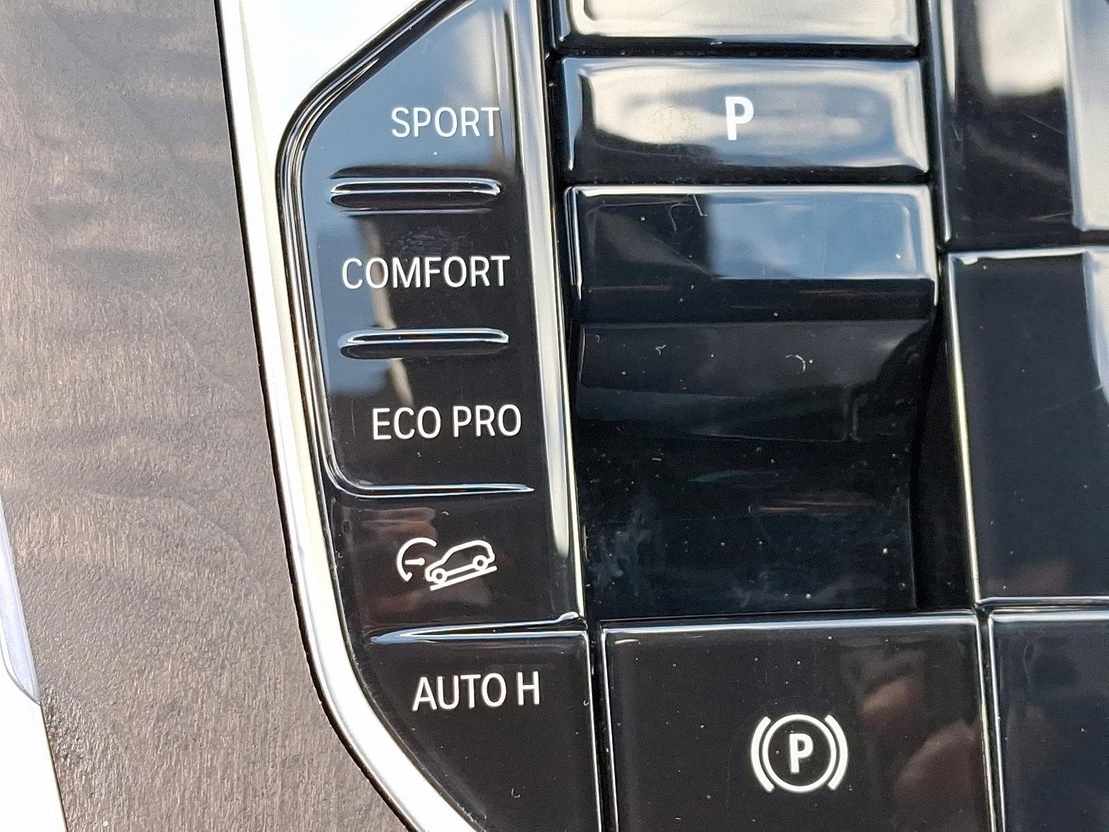 2024 BMW X7 xDrive40i Vehicle Photo in Lancaster, PA 17601