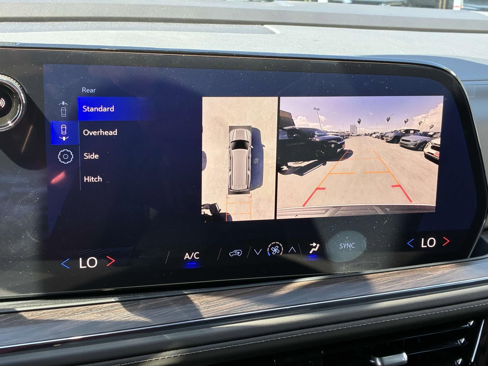 2025 Chevrolet Suburban Vehicle Photo in LOS ANGELES, CA 90007-3794