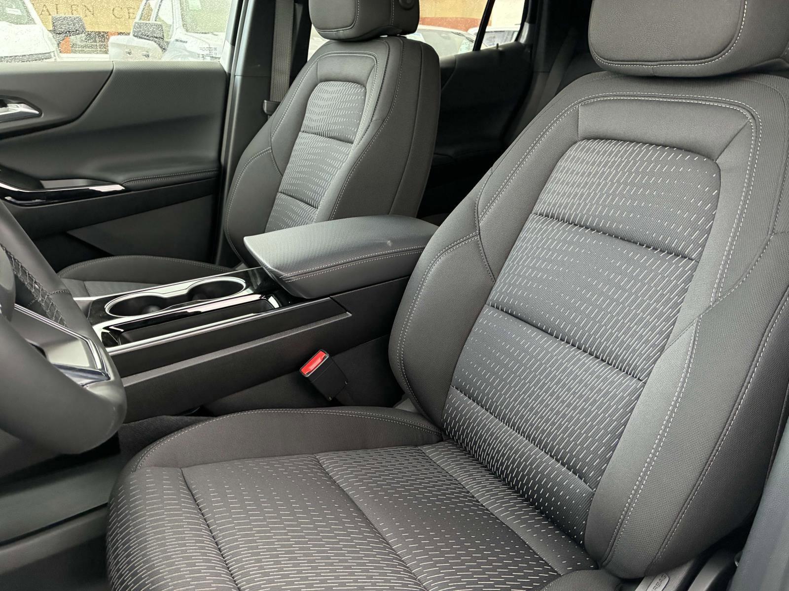 2025 Chevrolet Equinox Vehicle Photo in LOS ANGELES, CA 90007-3794