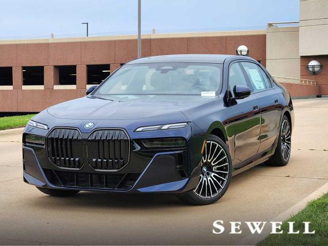 2025 BMW i7 Vehicle Photo in PLANO, TX 75024
