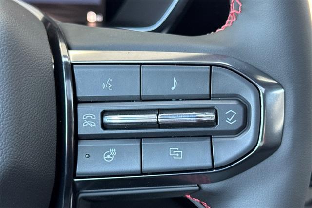 2025 GMC Canyon Vehicle Photo in ELK GROVE, CA 95757-8703