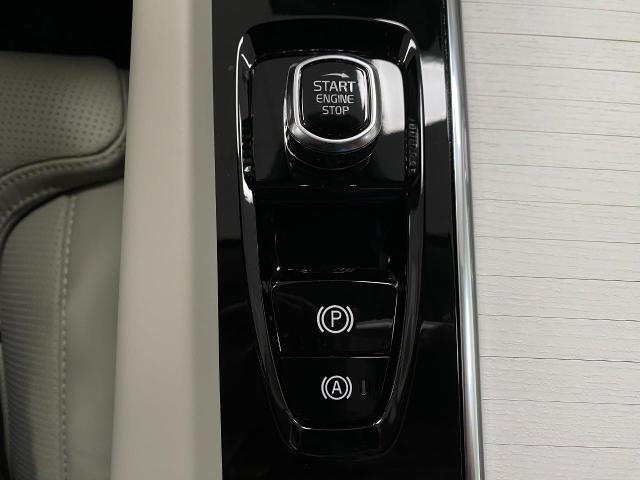 2026 Volvo XC60 Plug-In Hybrid Vehicle Photo in Appleton, WI 54913