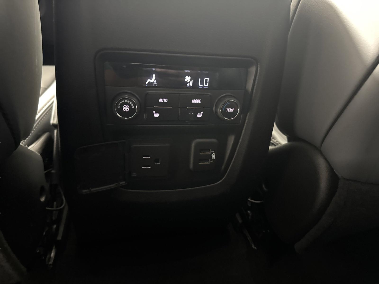 2024 Buick Enclave Vehicle Photo in GEORGETOWN, TX 78626-7508