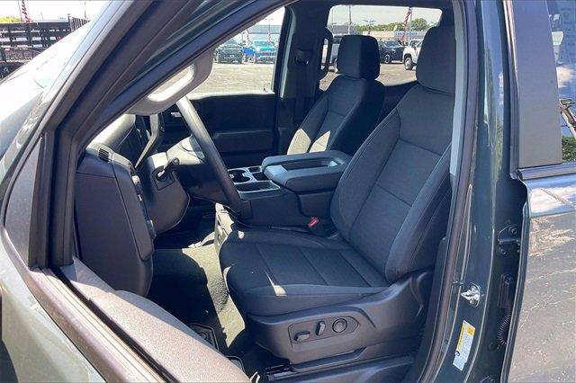2025 Chevrolet Silverado 1500 Vehicle Photo in KANSAS CITY, MO 64114-4502
