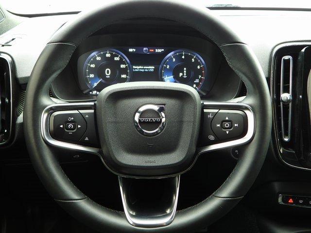 2022 Volvo XC40 Vehicle Photo in DALLAS, TX 75244-5909