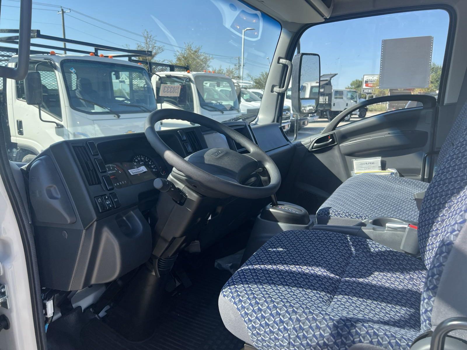 2025 Chevrolet Low Cab Forward 5500 XG Vehicle Photo in GEORGETOWN, TX 78626-7508