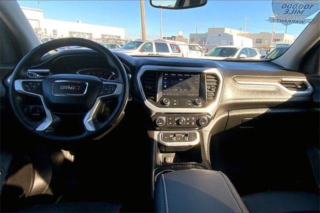 2023 GMC Acadia Vehicle Photo in TOPEKA, KS 66609-0000