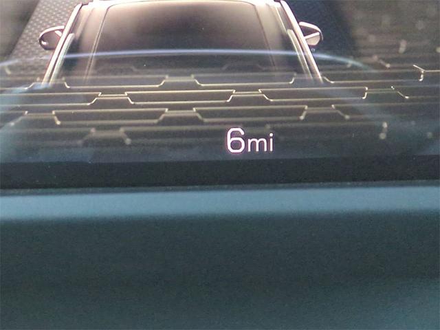 2025 GMC Acadia Vehicle Photo in GOODYEAR, AZ 85338-1310