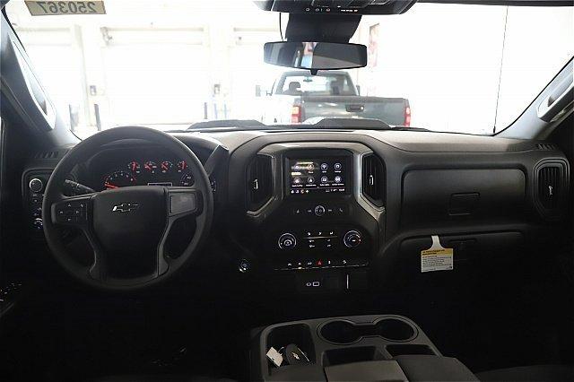 2025 Chevrolet Silverado 1500 Vehicle Photo in MEDINA, OH 44256-9001