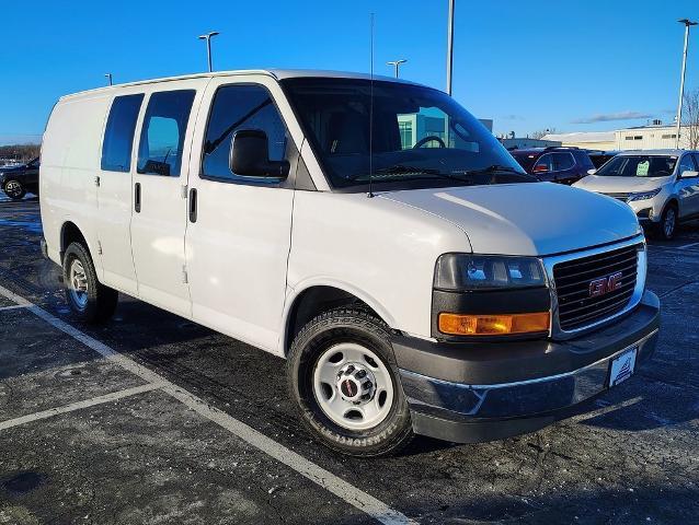 2017 GMC Savana Cargo Van Vehicle Photo in GREEN BAY, WI 54304-5303