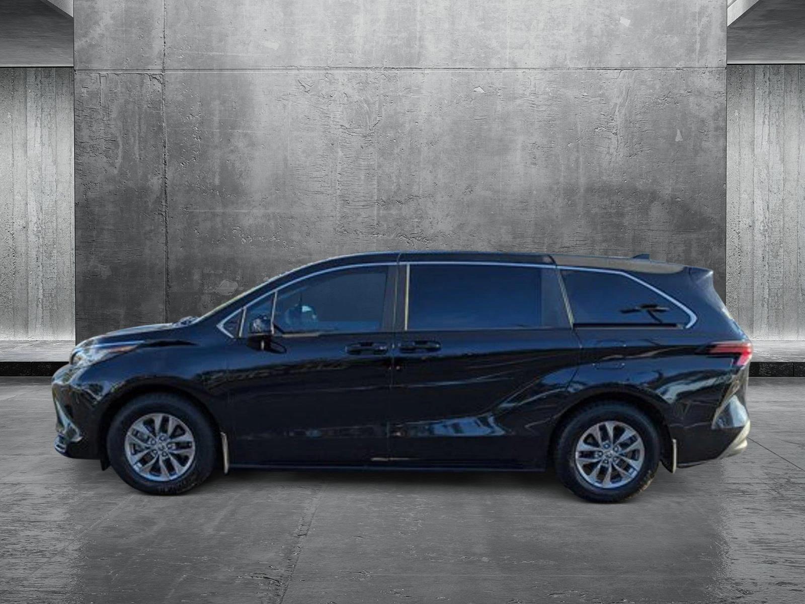 2021 Toyota Sienna Vehicle Photo in St. Petersburg, FL 33713