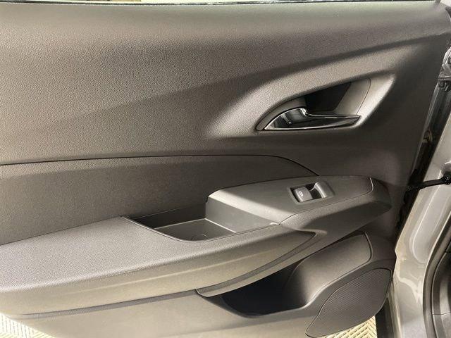 2025 Chevrolet Trax Vehicle Photo in PHOENIX, AZ 85014-3381