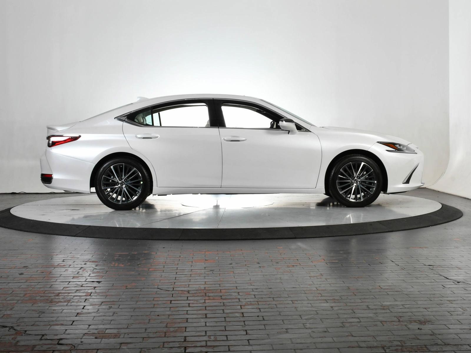 2025 Lexus ES 300h Vehicle Photo in DALLAS, TX 75235