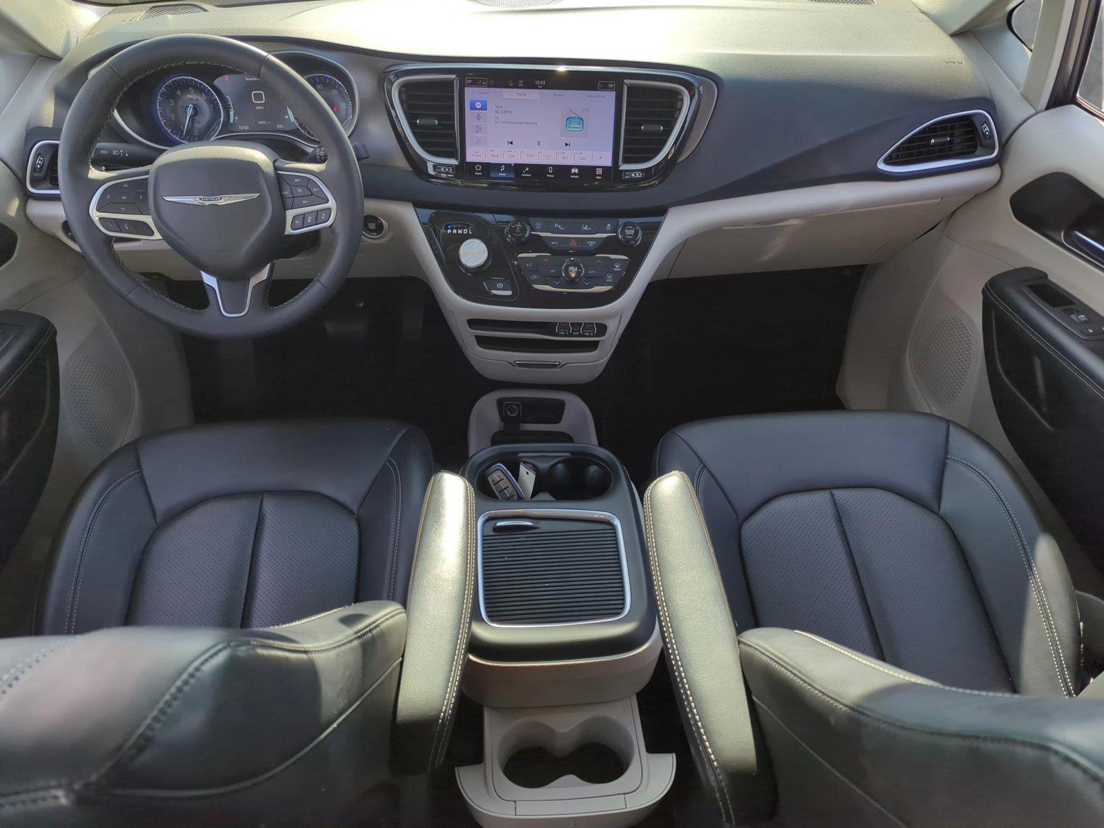 2023 Chrysler Pacifica Vehicle Photo in Ft. Myers, FL 33907