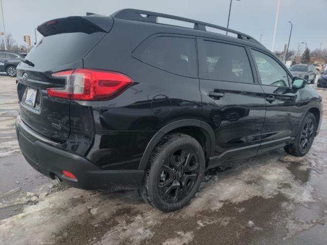 2025 Subaru Ascent Vehicle Photo in Green Bay, WI 54304