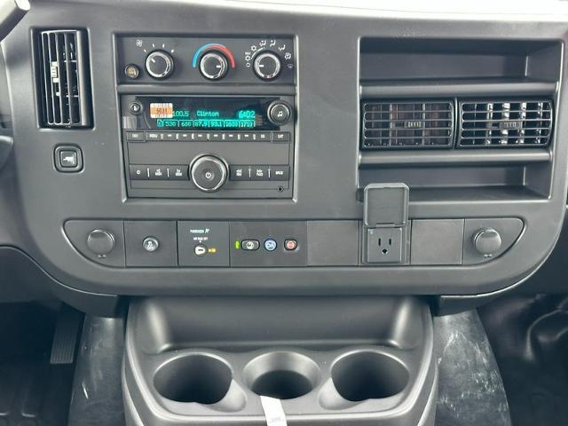 2024 Chevrolet Express Cargo 2500 Vehicle Photo in COLUMBIA, MO 65203-3903