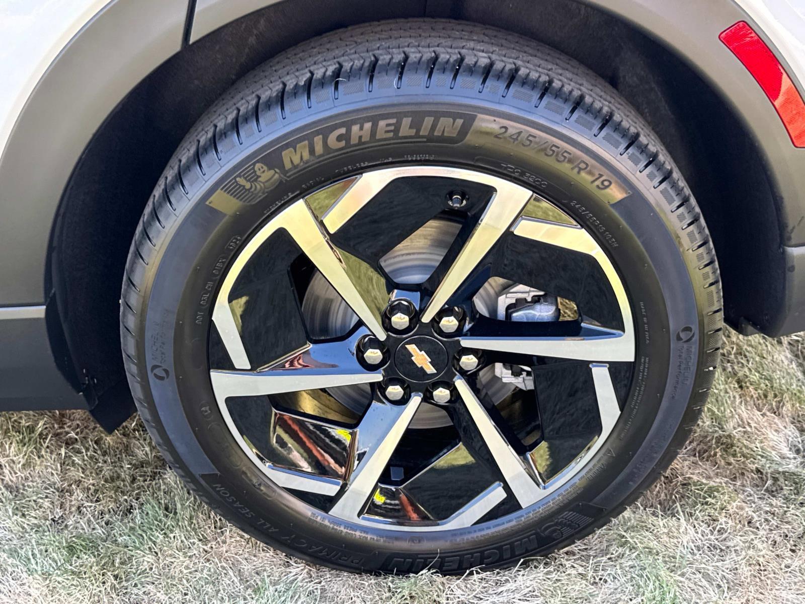 2025 Chevrolet Equinox EV Vehicle Photo in LOS ANGELES, CA 90007-3794