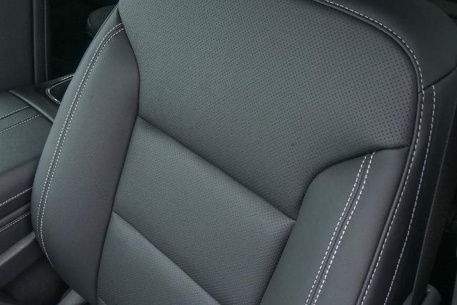 2025 Chevrolet Traverse Vehicle Photo in VENTURA, CA 93003-8585
