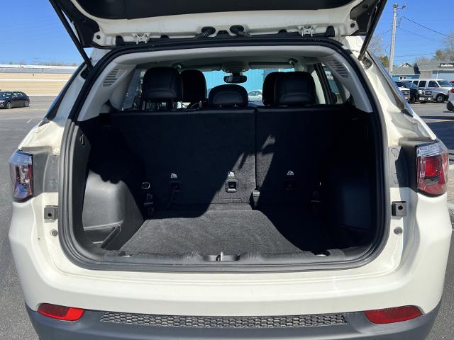 2021 Jeep Compass Vehicle Photo in MASSENA, NY 13662-2255