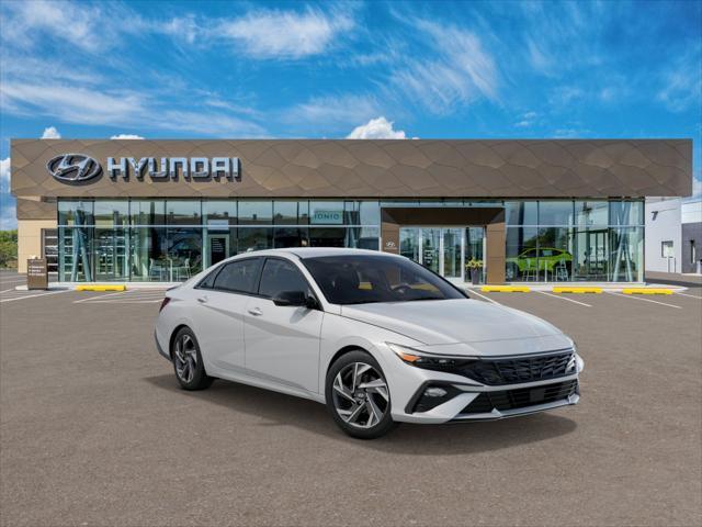 2025 Hyundai ELANTRA Vehicle Photo in Peoria, IL 61615