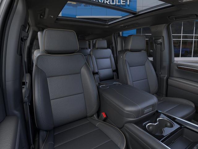 2025 Chevrolet Suburban Vehicle Photo in EVERETT, WA 98203-5662