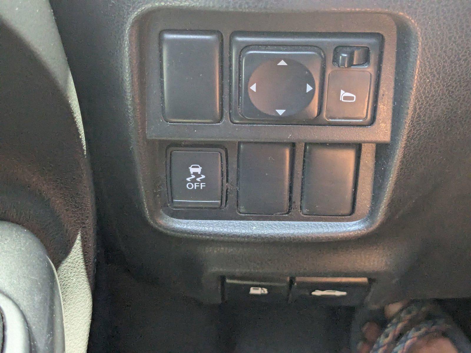 2017 Nissan JUKE Vehicle Photo in St. Petersburg, FL 33713