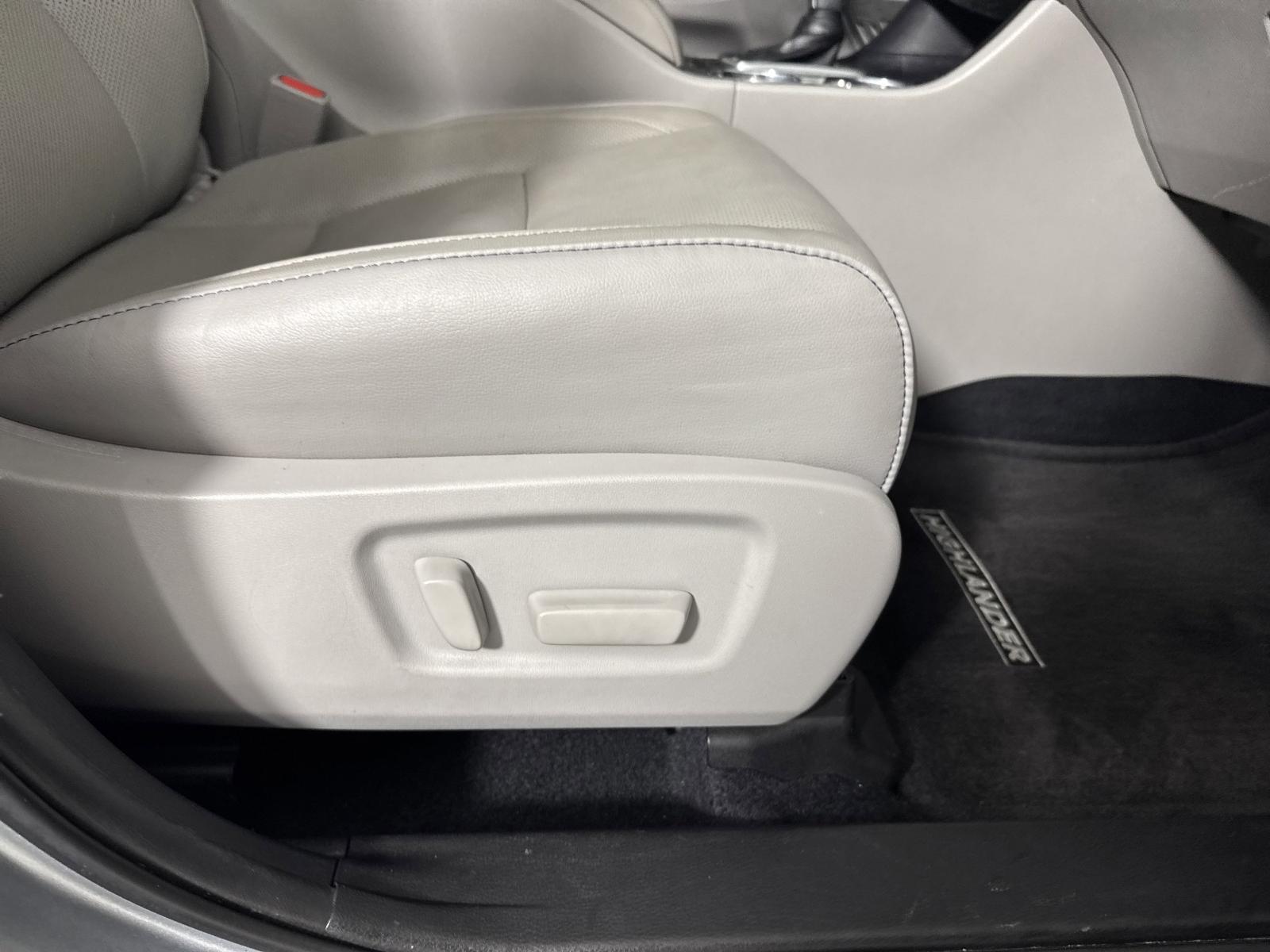 2019 Toyota Highlander Vehicle Photo in GEORGETOWN, TX 78626-7508