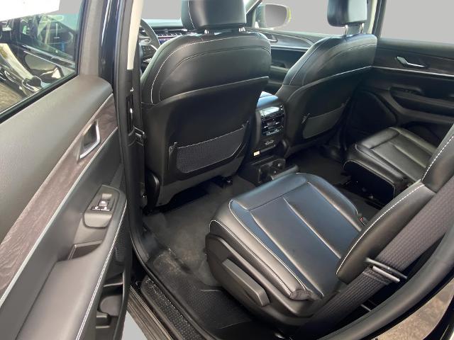 2024 Jeep Grand Cherokee L Vehicle Photo in APPLETON, WI 54914-8833