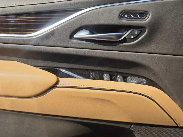 2022 Cadillac Escalade Vehicle Photo in DENTON, TX 76210-9321