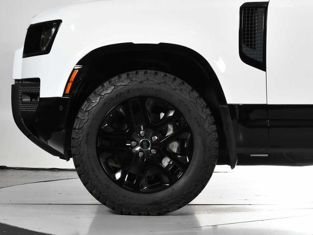 2024 Defender Vehicle Photo in DALLAS, TX 75235