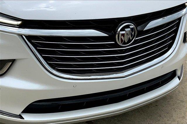2024 Buick Enclave Vehicle Photo in TOPEKA, KS 66609-0000