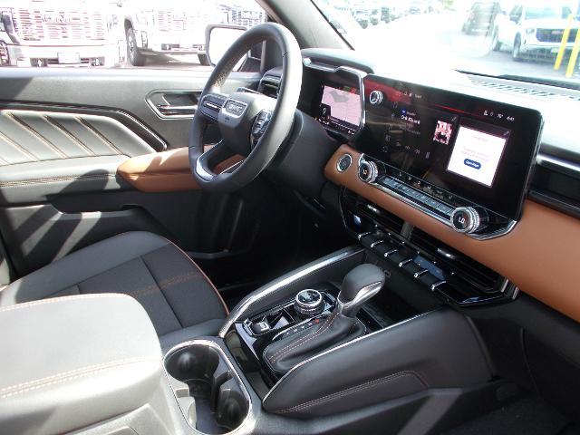 2025 GMC Canyon Vehicle Photo in LOWELL, MA 01852-4336