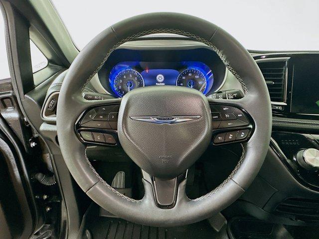 2022 Chrysler Pacifica Vehicle Photo in Doylsetown, PA 18901