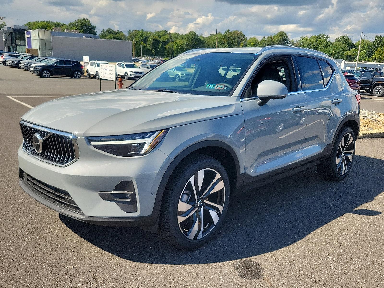 2025 Volvo XC40 Vehicle Photo in Trevose, PA 19053