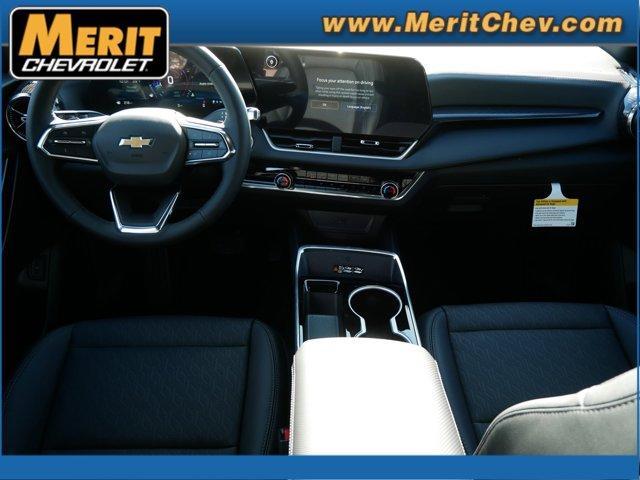 2025 Chevrolet Equinox Vehicle Photo in MAPLEWOOD, MN 55119-4794