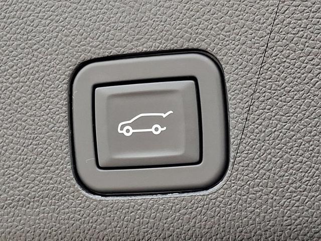 2024 Cadillac Escalade ESV Vehicle Photo in TREVOSE, PA 19053-4984