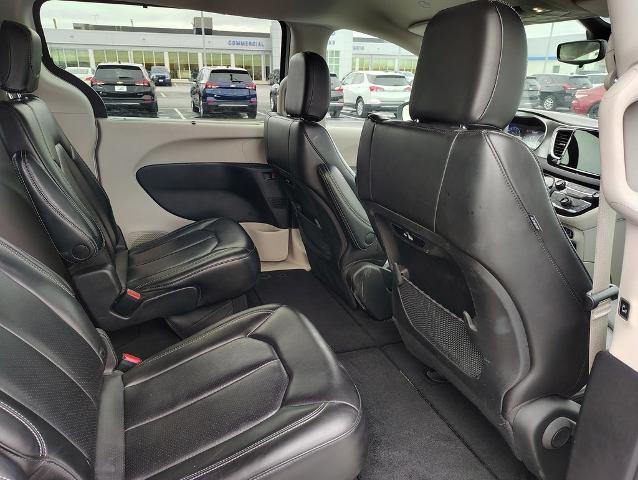 2023 Chrysler Pacifica Vehicle Photo in GREEN BAY, WI 54304-5303