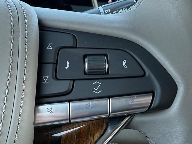 2024 Cadillac Escalade Vehicle Photo in COLUMBIA, MO 65203-3903