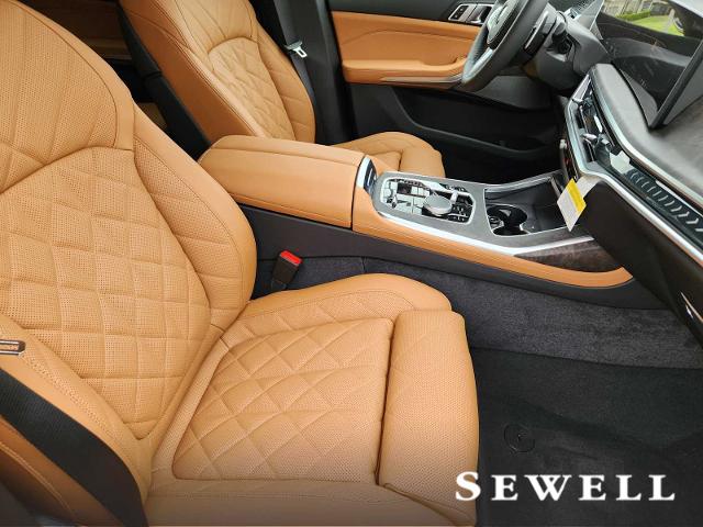 2025 BMW X7 xDrive40i Vehicle Photo in PLANO, TX 75024