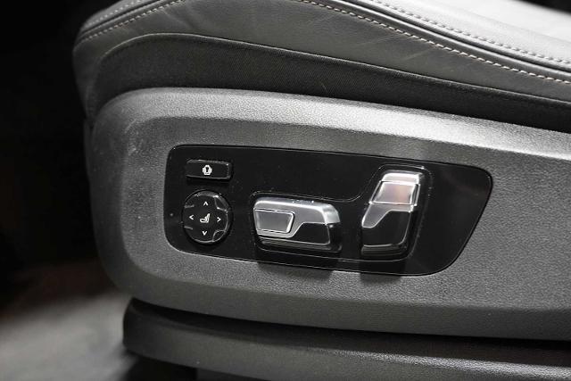 2025 BMW X7 xDrive40i Vehicle Photo in GRAPEVINE, TX 76051