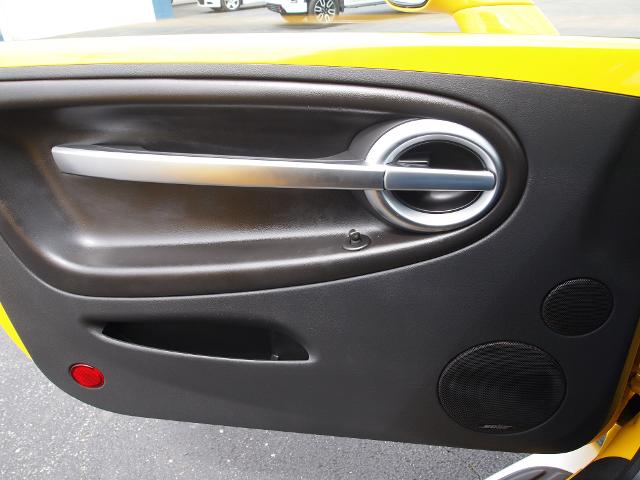 2004 Chevrolet SSR Vehicle Photo in MADISON, IN 47250-1611