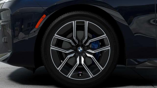 2025 BMW 740i xDrive Vehicle Photo in GRAPEVINE, TX 76051